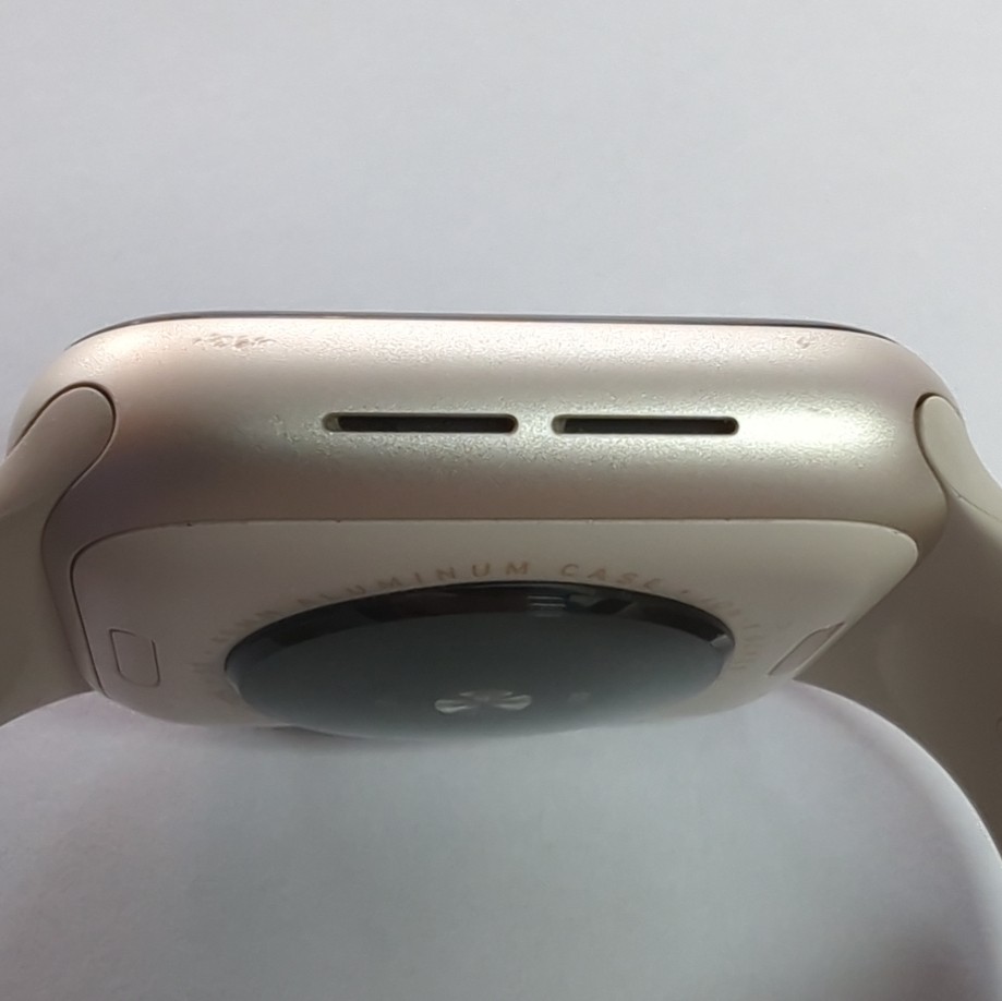 Apple Watch SE 3 40mm GPS Case Aluminio Starlight + Correa Deportiva Starlight S/M - Imagen 3